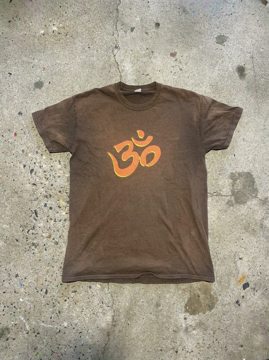 [worn] om tee
